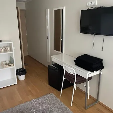 Kena, Rõduga Külaliskorter Aisa 39 Apartahotel 3*