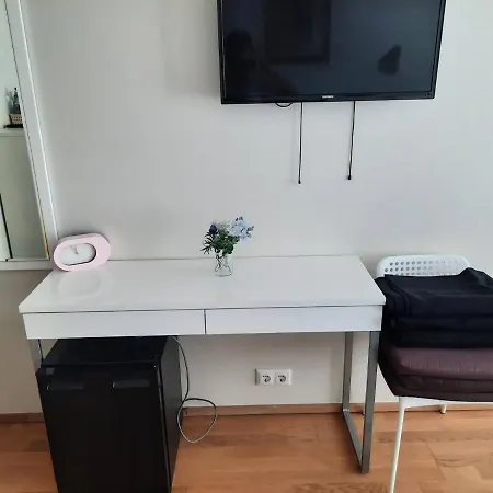 Kena, Rõduga Külaliskorter Aisa 39 3*